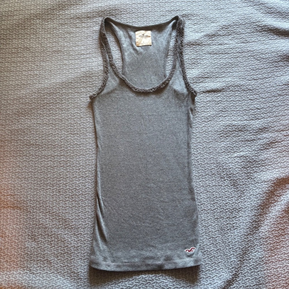 Hollister Womens Gray Ribbed Ruffle Trim Racerback Tank Top Small 0690